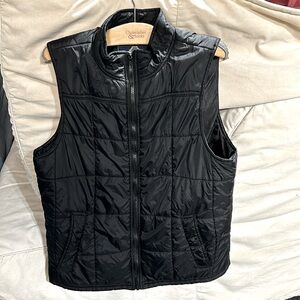 American Rag Cie Vest (puffer style)